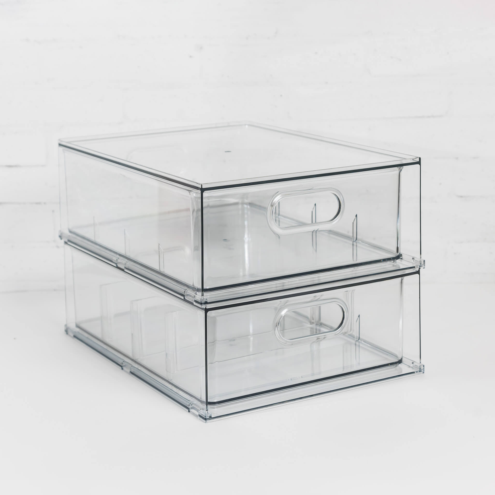 Organised kitchen featuring medium modular storage drawers for easy access.