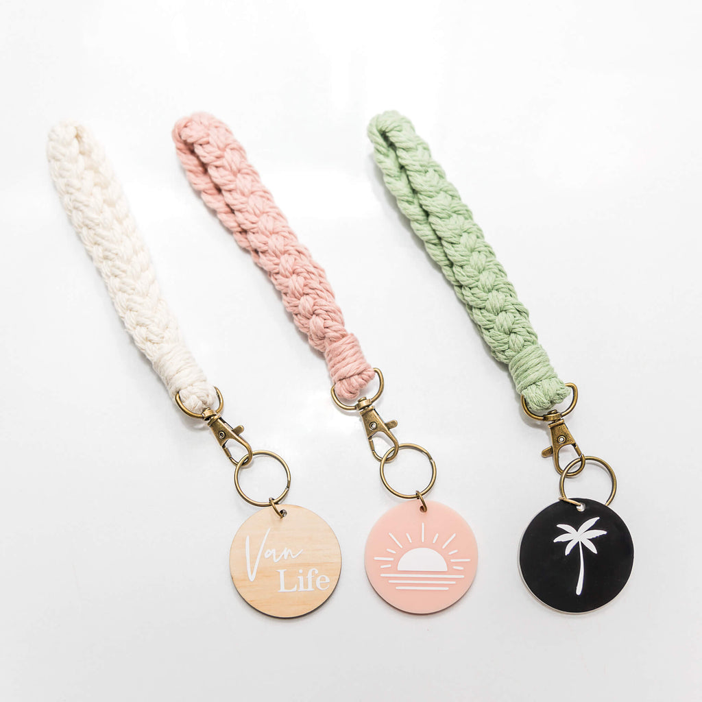 Caravan-themed key chain with braided keychain, a charming accessory to celebrate travel and adventure